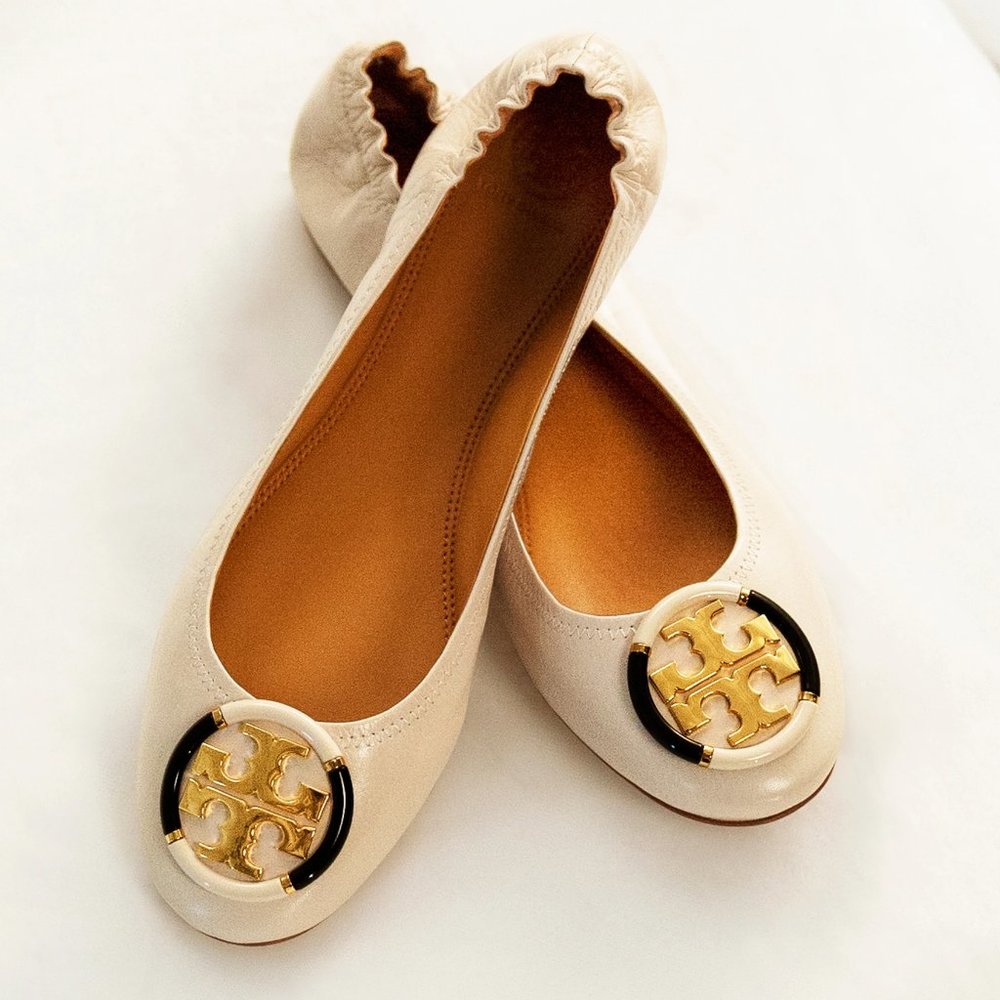 Tory Burch Cream Leather Reva Ballet Flats with Gold Logo